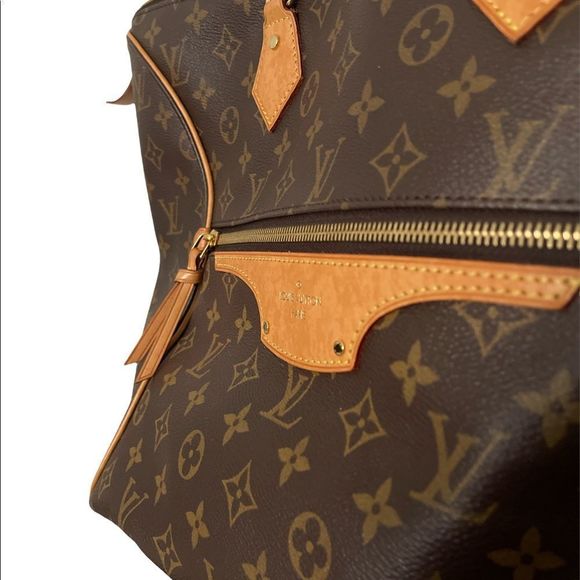 ✨💎Authentic 💎✨ Louis Vuitton Monogram Tournelle - Picture 4 of 8